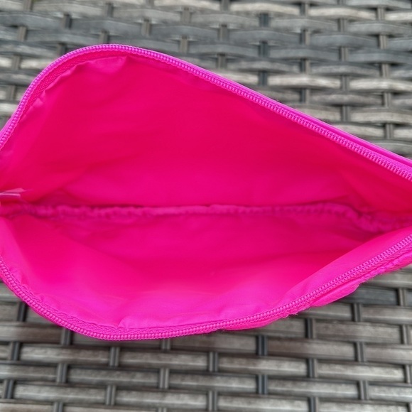 Elizabeth Arden Hot Pink Ruched Cosmetic Case - Picture 10 of 16